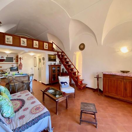 Holidaycasa Romano - Vacanza Nel Cuore Di Sperlonga Buitenkant foto