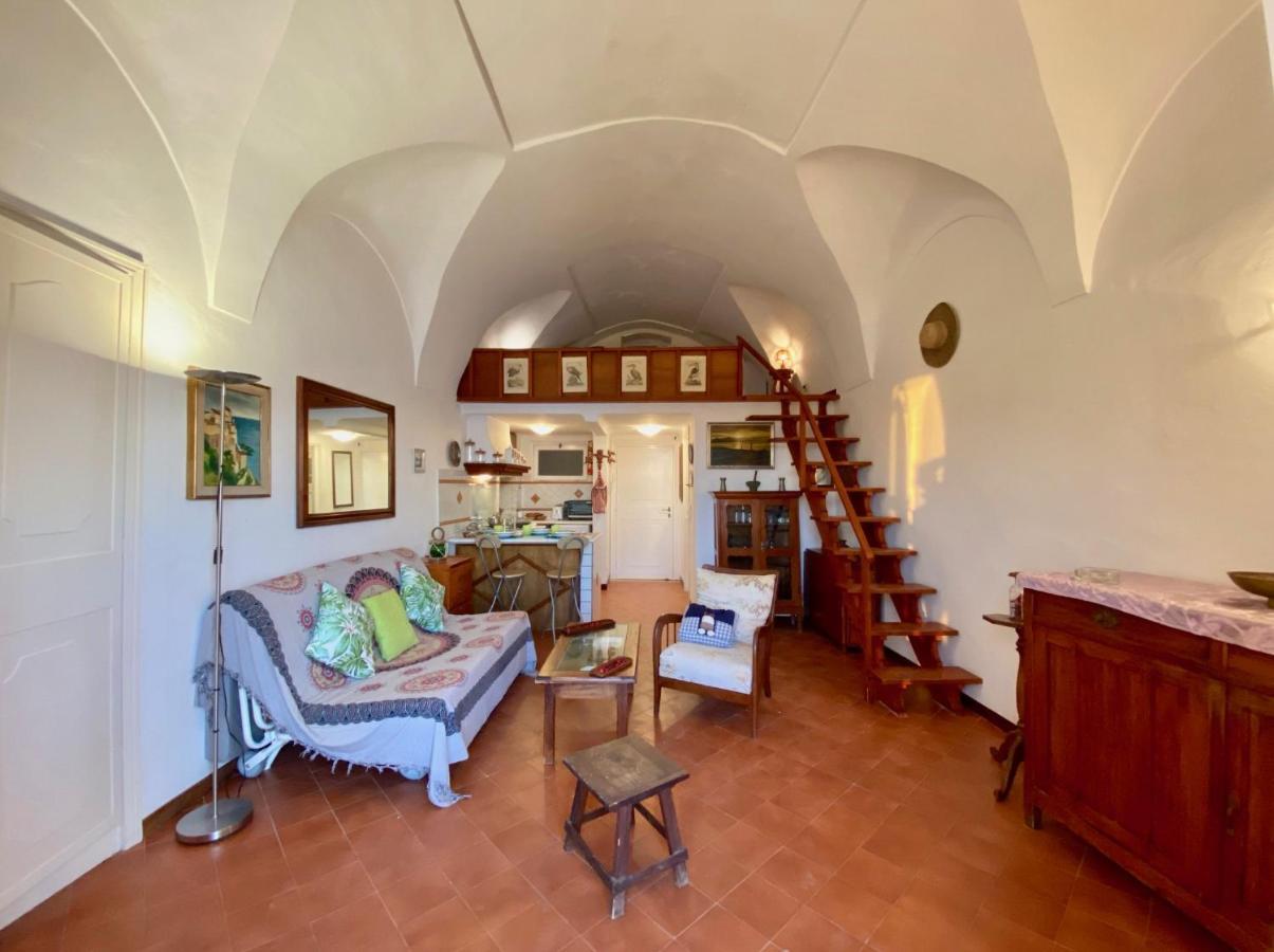 Holidaycasa Romano - Vacanza Nel Cuore Di Sperlonga Buitenkant foto