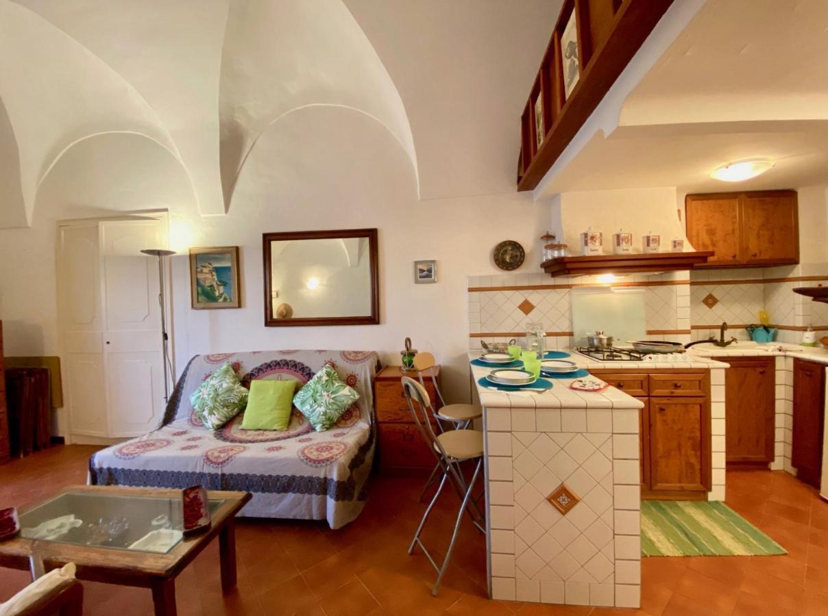 Holidaycasa Romano - Vacanza Nel Cuore Di Sperlonga Buitenkant foto