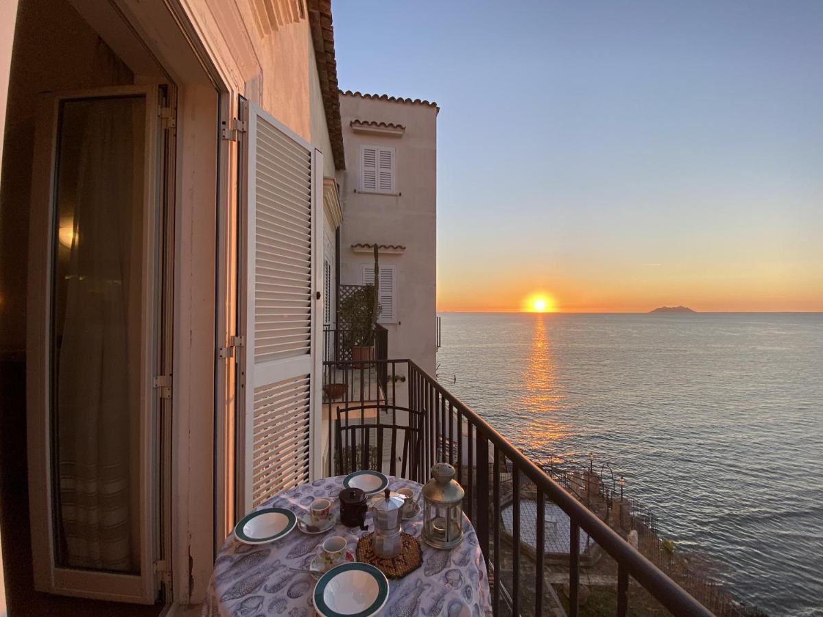 Holidaycasa Romano - Vacanza Nel Cuore Di Sperlonga Buitenkant foto
