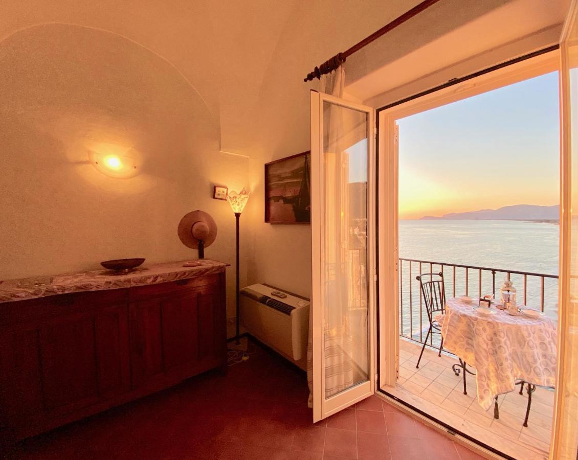 Holidaycasa Romano - Vacanza Nel Cuore Di Sperlonga Buitenkant foto