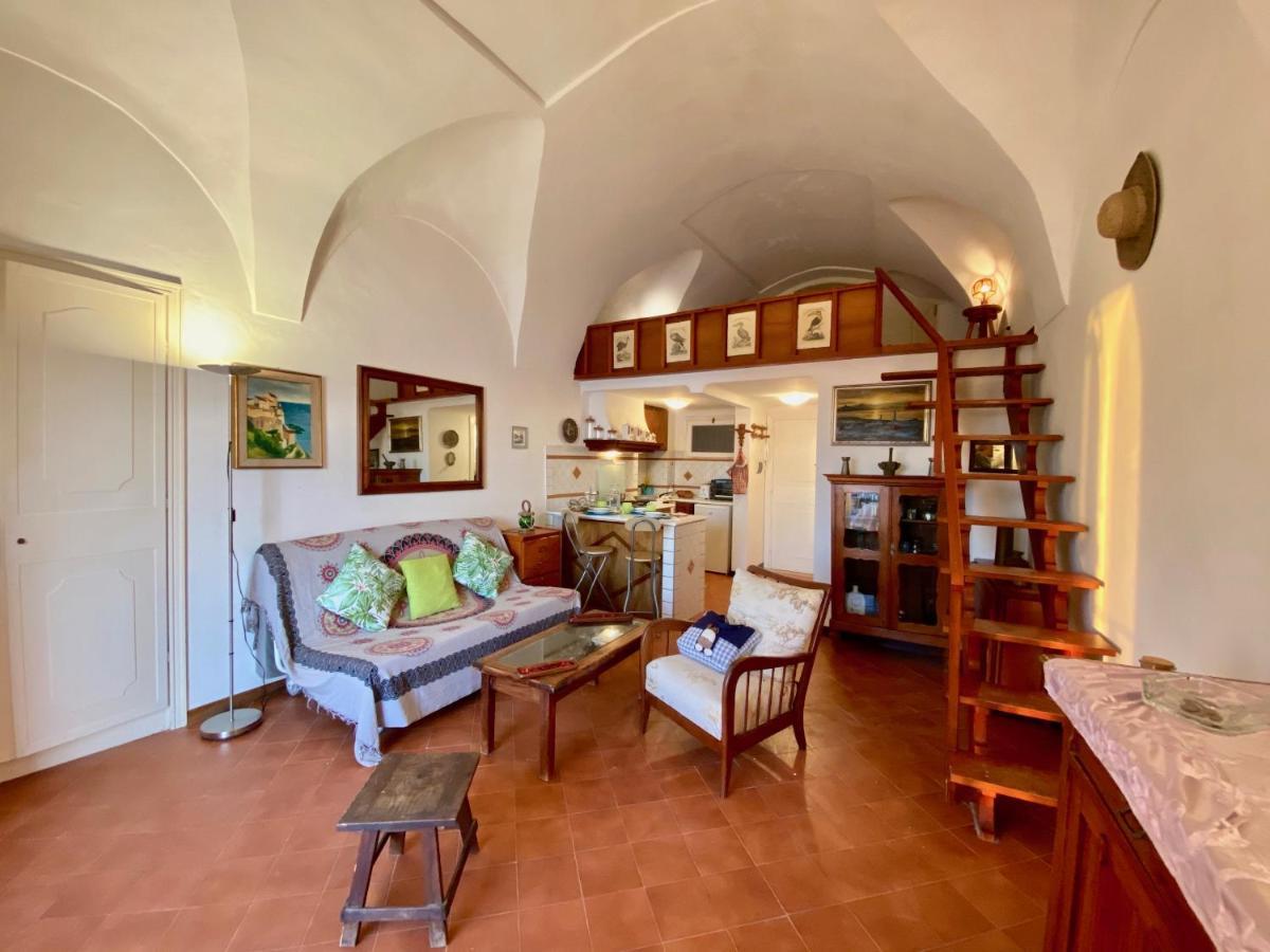 Holidaycasa Romano - Vacanza Nel Cuore Di Sperlonga Buitenkant foto